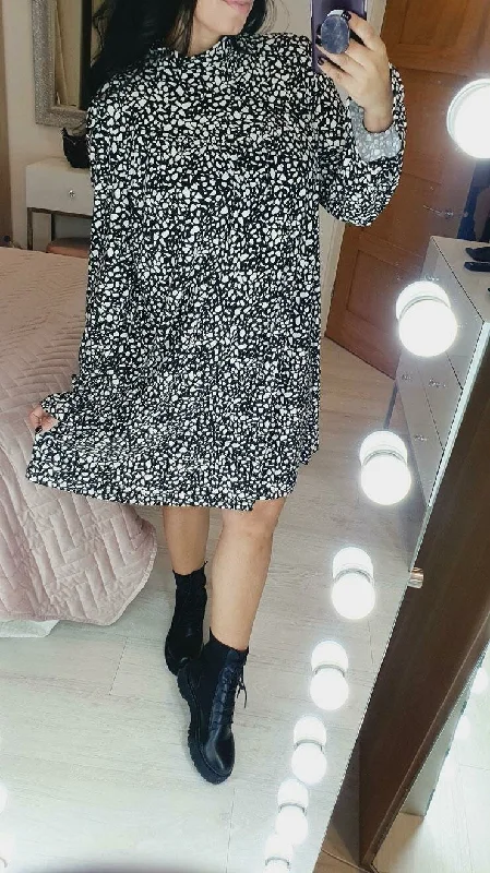 Act Fast Theora Monochrome Printed Bell Sleeve Swing Dress