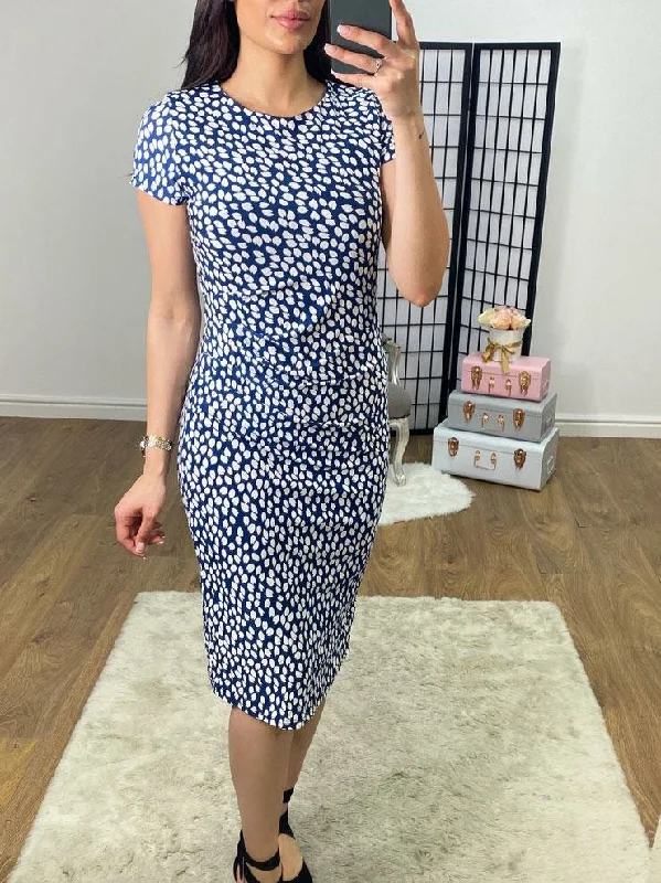 Deal of the Week Naomina Blue Textured Shift Dress