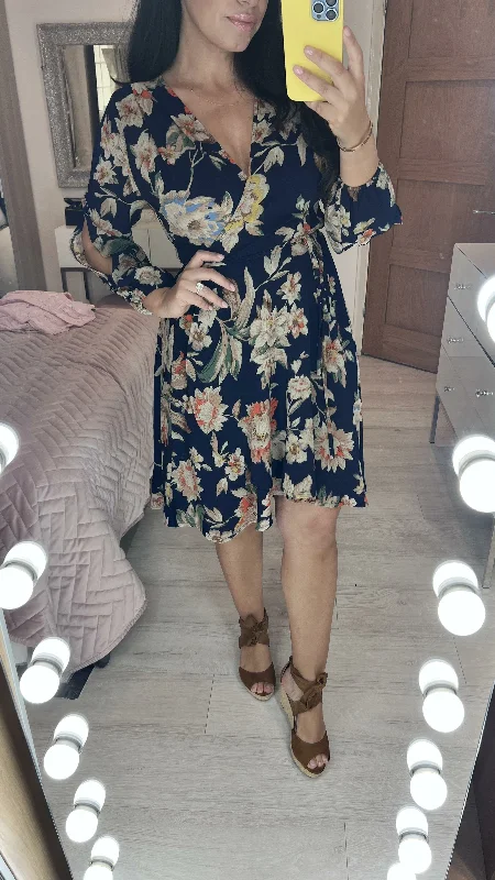Deal Frenzy Kayden Navy Floral Print Wrap Dress