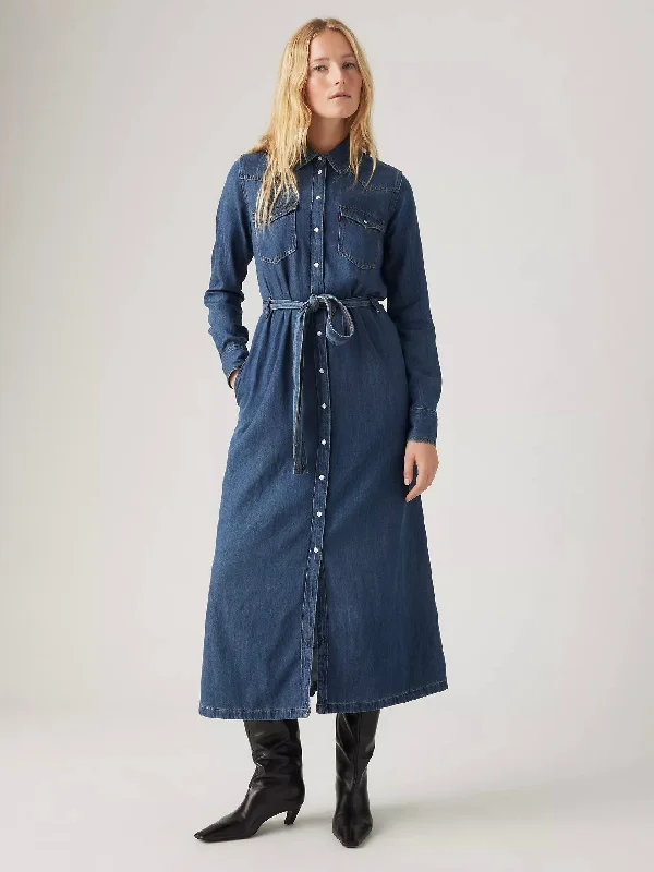 Online Only Levi's Quinney Denim Dress in Gold Dust West