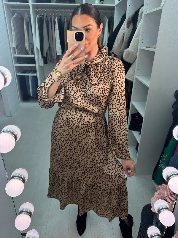Savings Spectacular Otille Cheetah Print Tie Bow Tiered Silky Midi Dress