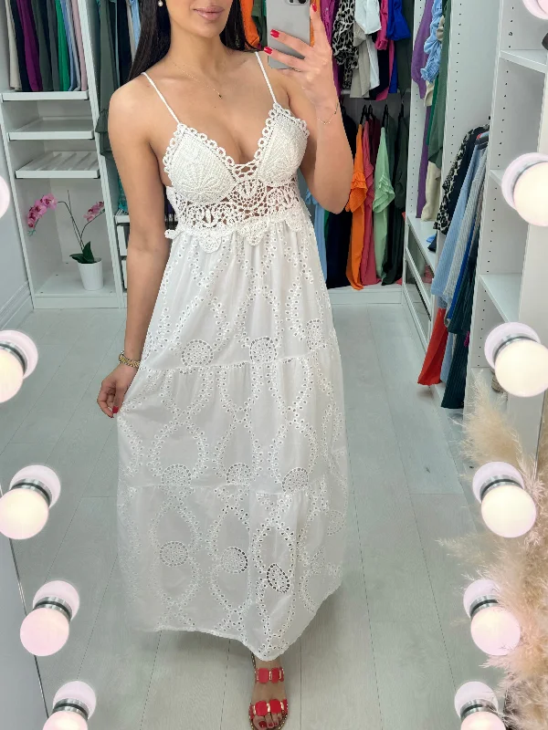 Price Fest Starlet Embroidery Detail Maxi Dress