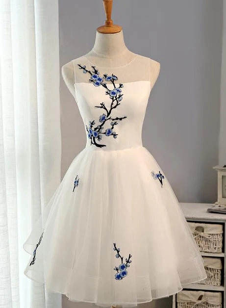 Clearance Sale White Tulle Lovely Graduation Dress Cute Knee Length Homecoming Dress Party Dress Clearance Sale White Tulle Lovely Graduation Dress Cute Knee Length Homecoming Dress Party Dress