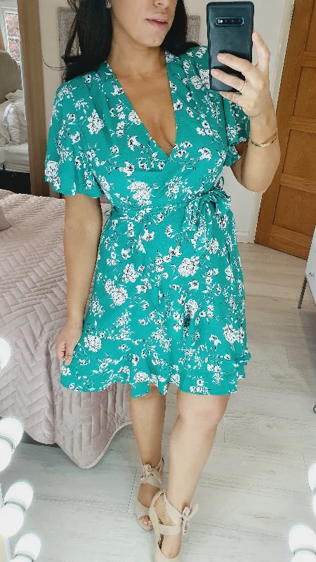 Last Chance Sonia Green Floral Tie Waist Frill Detailed Mini Wrap Dress