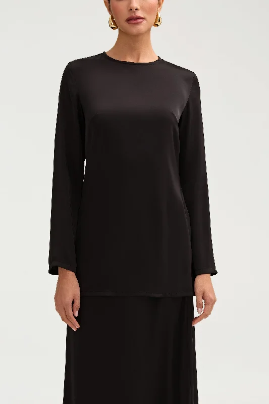 Quick Sale Essential Satin Top - Black
