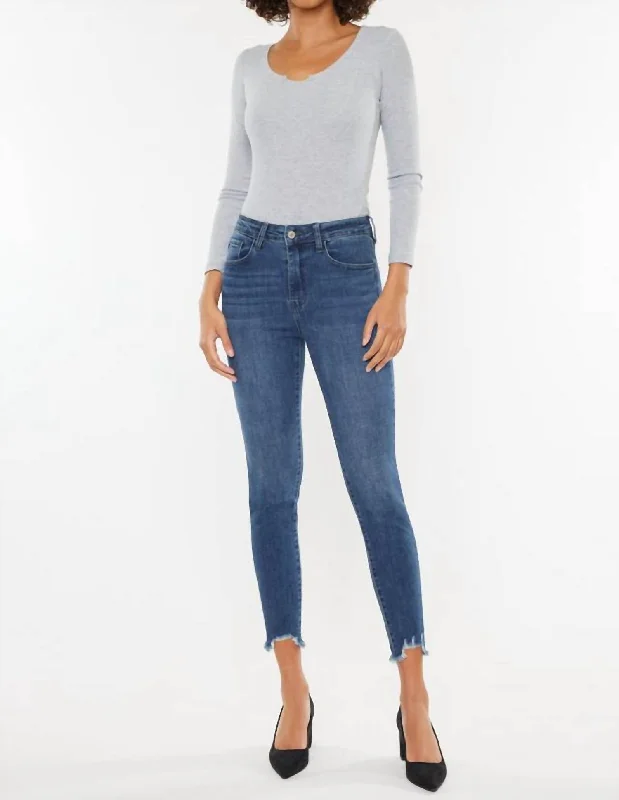 Don’t Miss Out Mara Skinny Jeans In Medium Wash